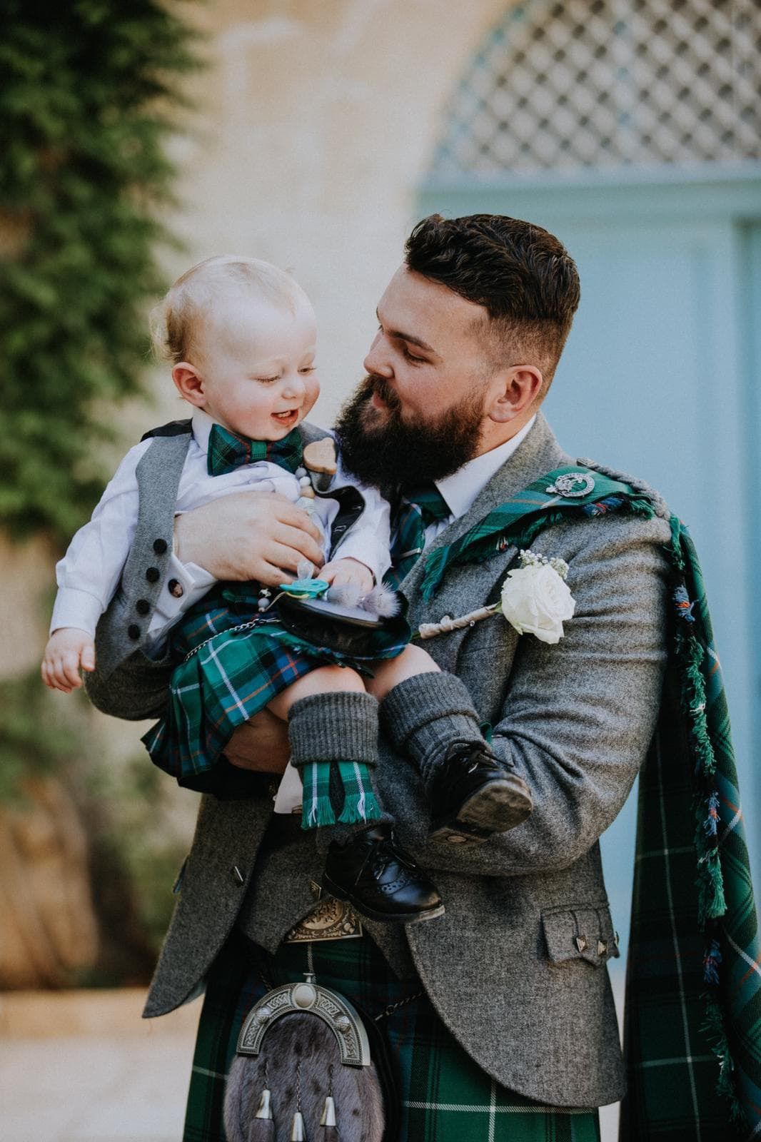 The Scottish Shop - For tartans, wool scarves, ties, kilts, Heraldry, Celtic  jewellery, Ghillie Brogues, sporrans, Kilt hire, Sgian Dubh and specialty  foods